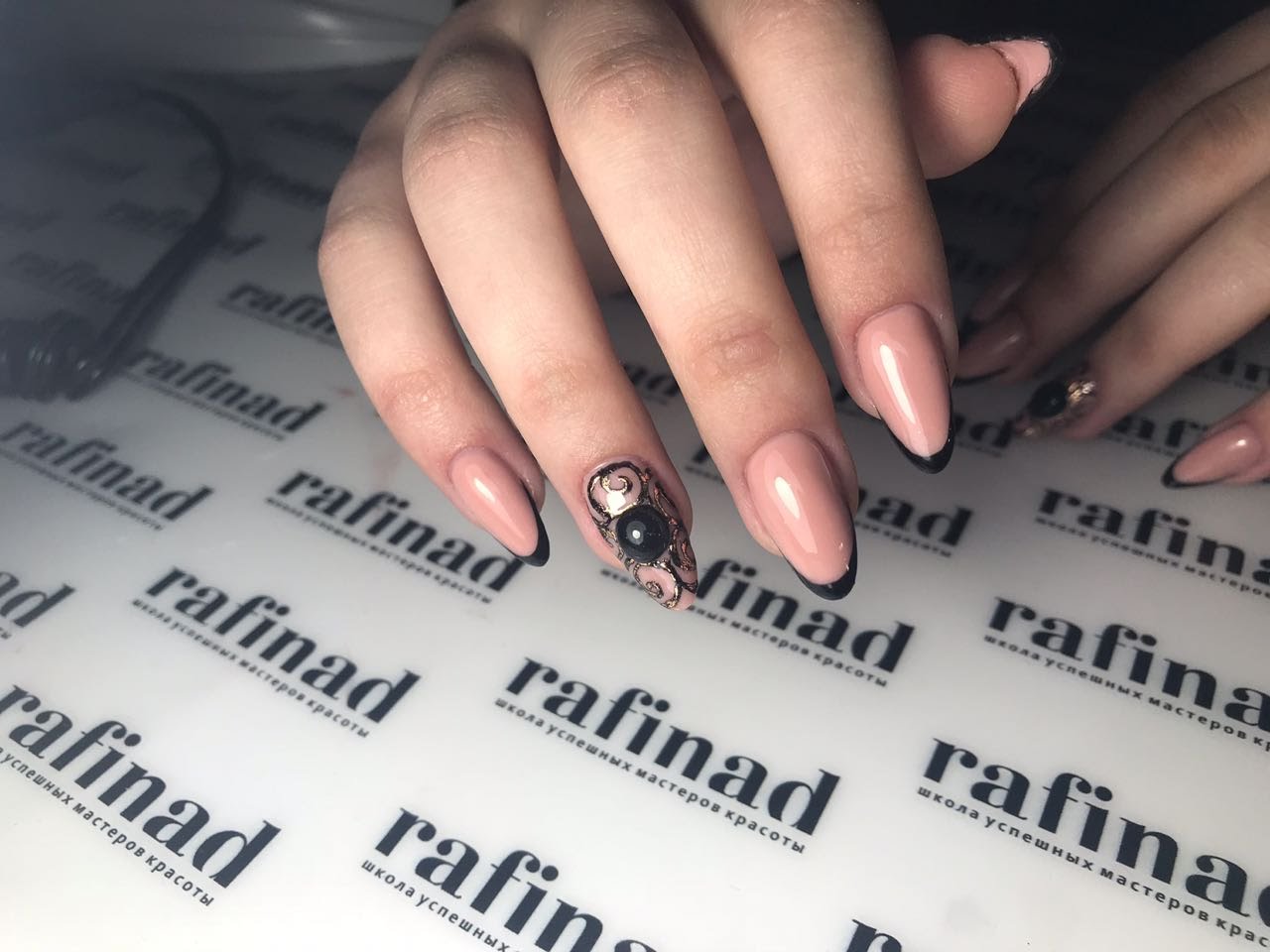 Black lace nails by Daria